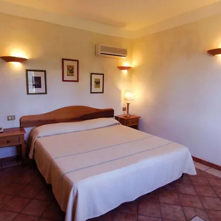 Apartment Belvilla By Oyo Spacious Holiday Home With Patio Pula