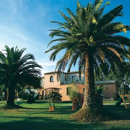 Apartment Belvilla By Oyo Spacious Holiday Home With Patio